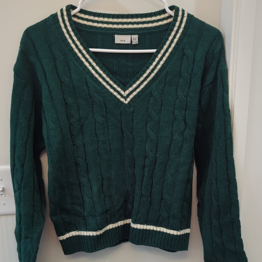 NEW Green V-Neck Girls Cable Knit Sweater 90's Preppy